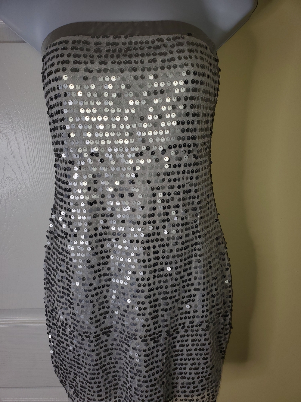 NWT Y2K Full Sequin Silver Strapless Bodycon Mini Dress